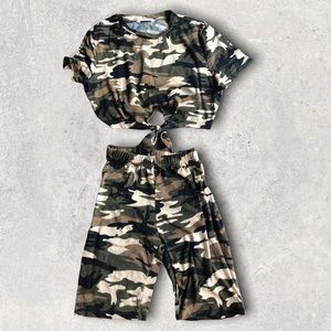 Shein Camoflauge outfit Crop Top and Bermuda Shorts Girls 10